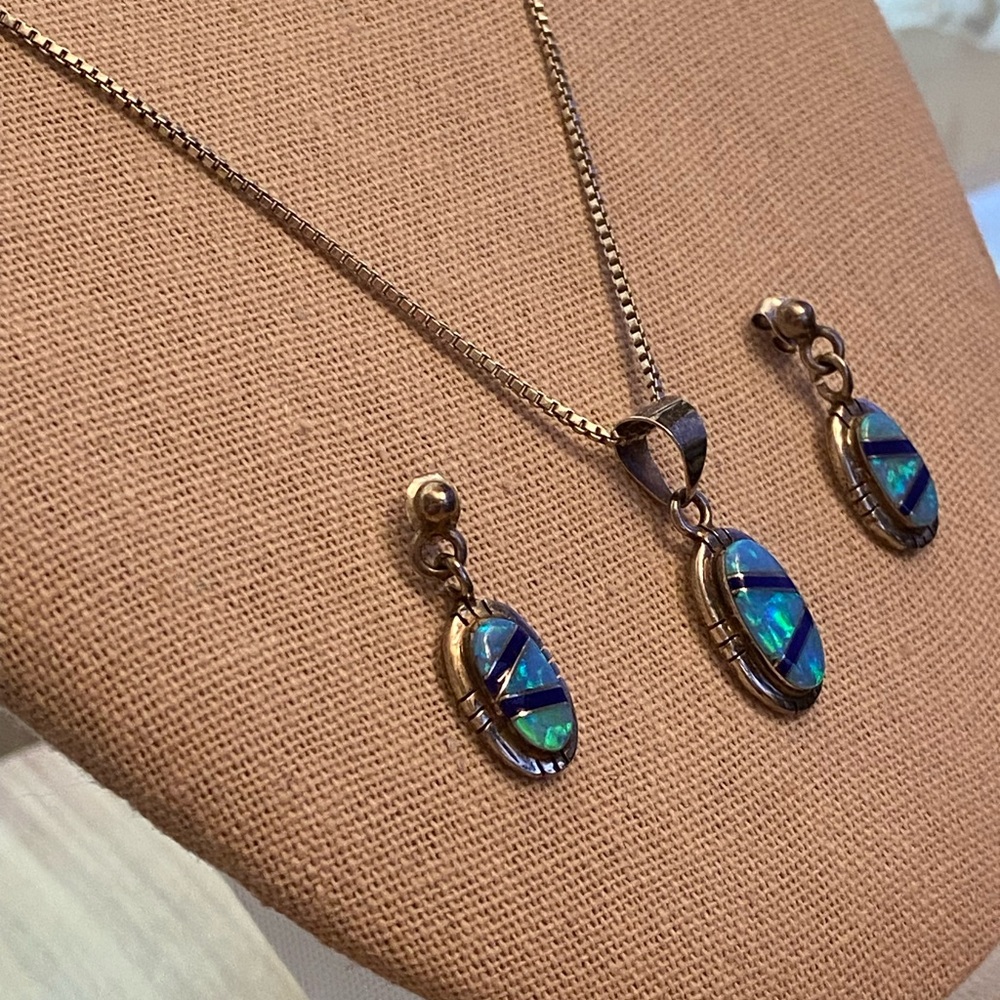 Vintage signed native inlay Lapis and Blue Opal 925 Sterling silver Jewelry Set👀 - Picture 2 of 11